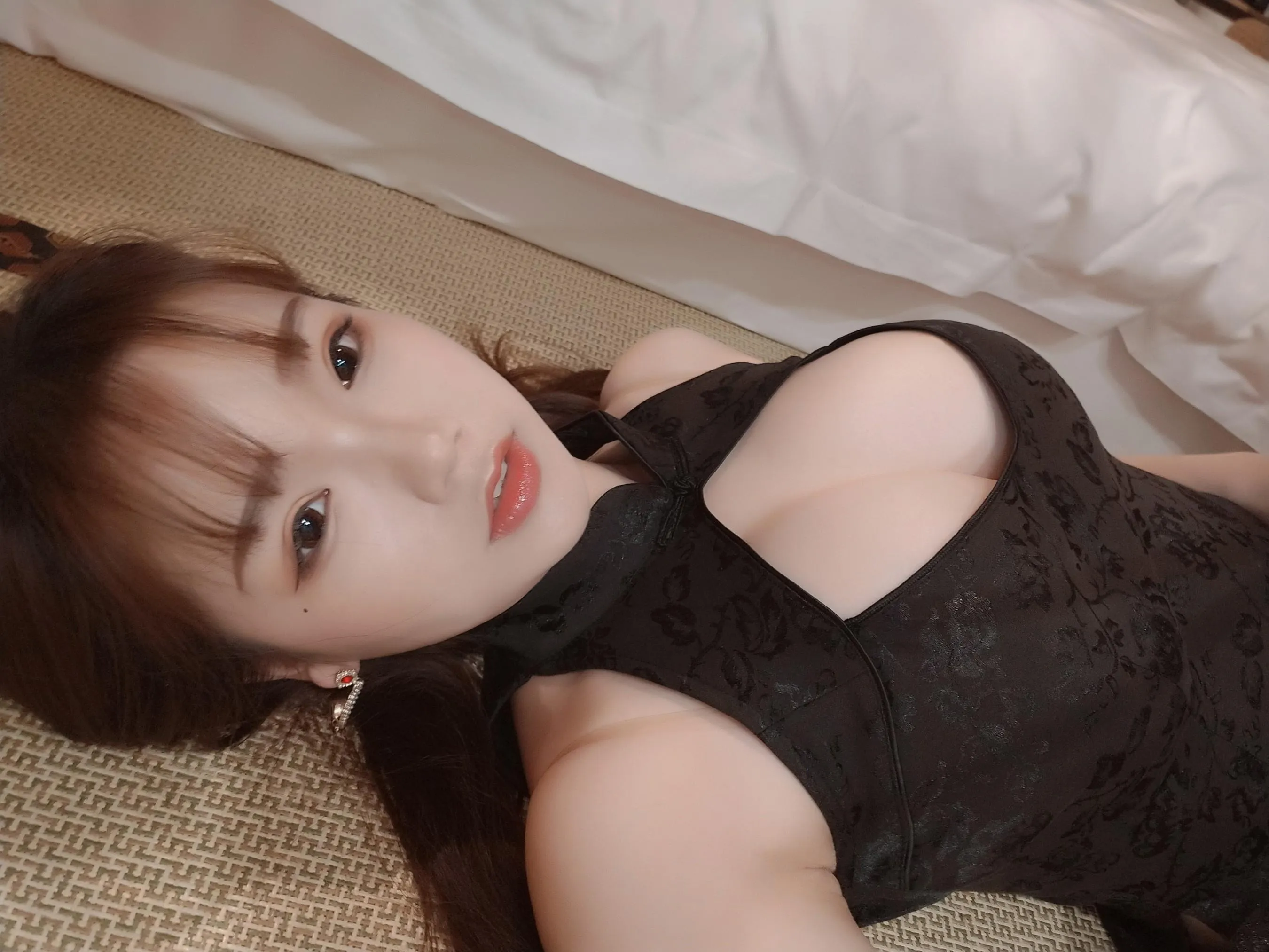 雪晴Astra – NO.15 旗袍自拍 [50P]插图2